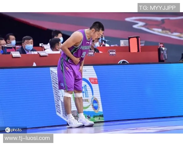 张庆鹏:从篮球场上的拼搏者到人生舞台的奋斗者的华丽转身 张庆鹏:从篮球场上的拼搏者到人生舞台的奋斗者的华丽转身