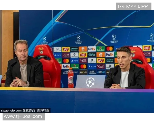 沃尔夫斯堡主帅愤怒斥责球员:态度问题需立即解决!