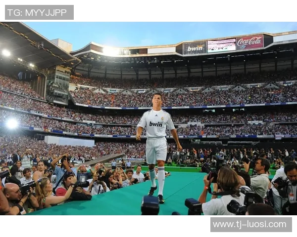 曝C罗或将正式加盟拜仁慕尼黑！球迷们热切期待着这一刻的到来