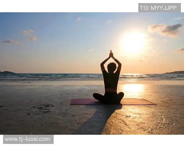 提升身心灵的修炼之旅加入我们的瑜伽教培班开启你的瑜伽教练之路