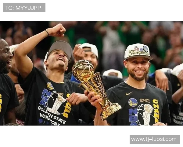 勇士队在NBA比赛中展现强大实力争夺总冠军的激烈战斗即将开启