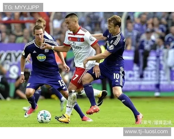 亚特联迎战休斯顿足球队全力争胜展现球队实力与斗志