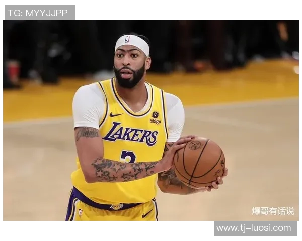 里基戴维斯的传奇人生与篮球生涯的辉煌成就探讨