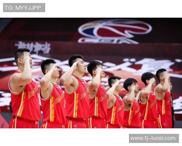 山东队与八一队精彩对决回顾分析赛场表现与战术布局 山东队与八一队精彩对决回顾分析赛场表现与战术布局